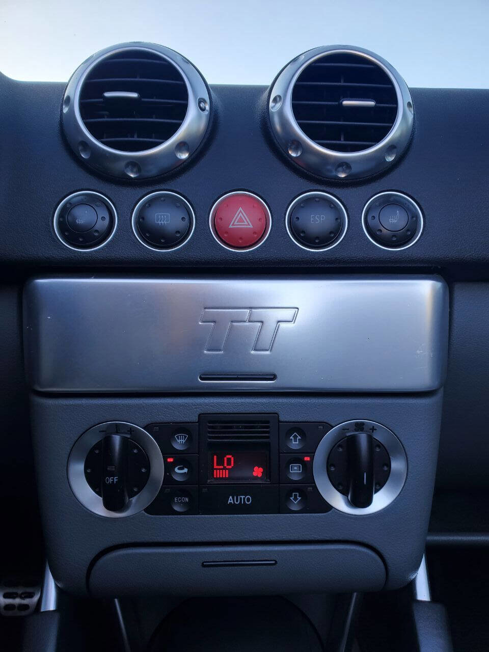 Used 2002 Audi TT 1.8T image 32