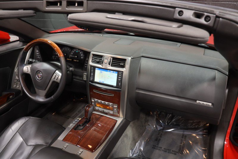 Used 2007 Cadillac XLR RWD image 45