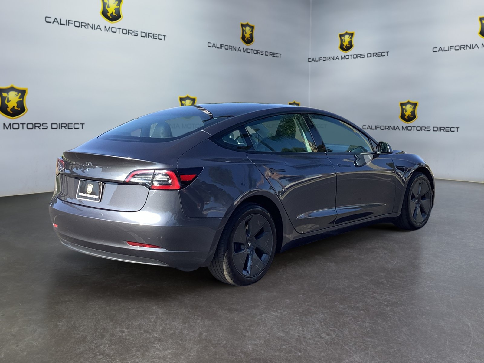 Used 2023 Tesla Model 3 Standard Range RWD image 5