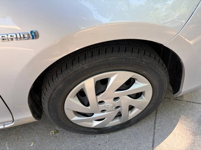 Used 2015 Toyota Prius C Two FWD image 15