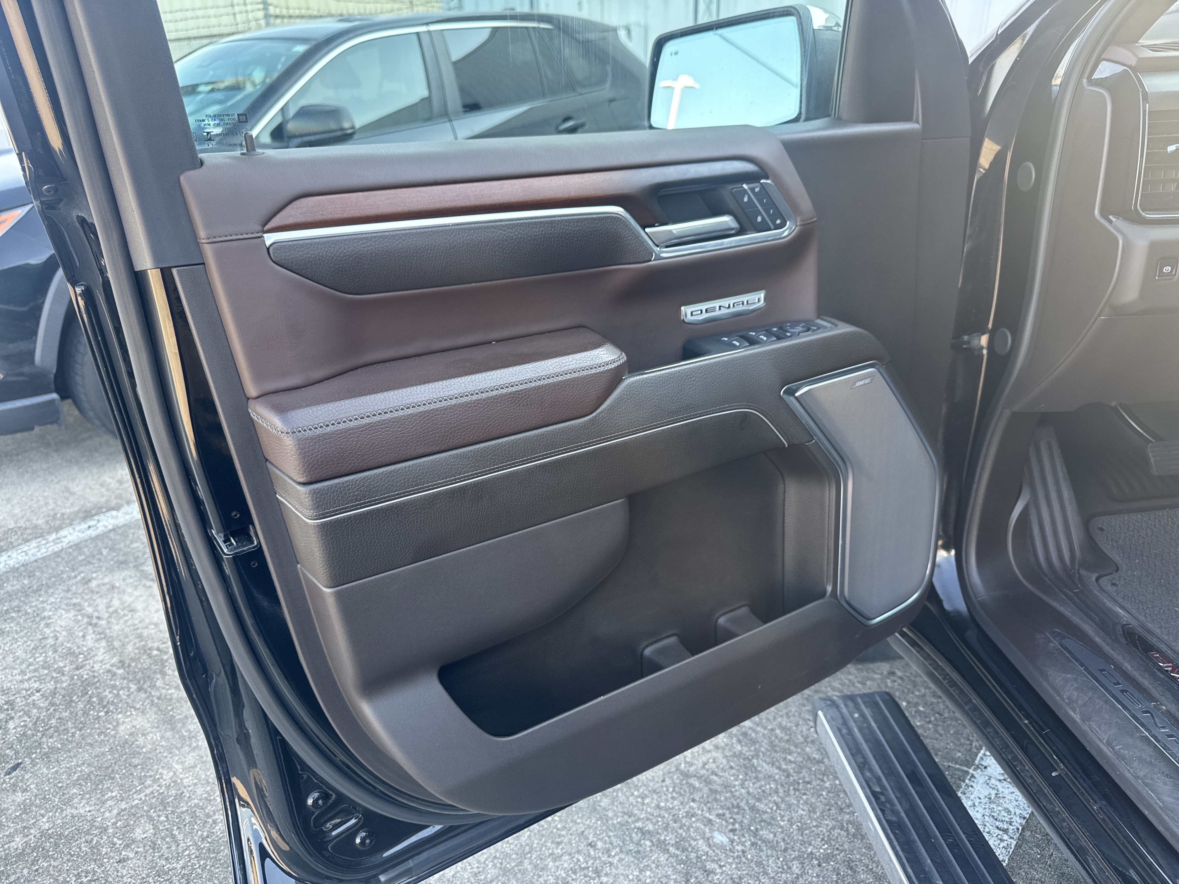 Used 2024 GMC Sierra 1500 Denali w/ Denali Reserve Package AWD/4WD image 3