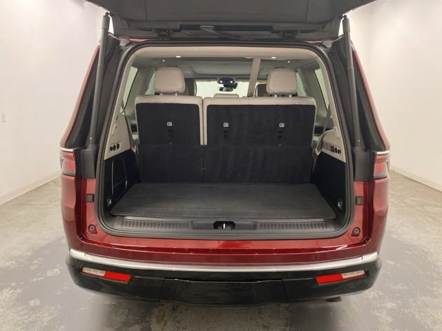 Used 2024 Jeep Wagoneer Series II w/ Convenience Group I AWD/4WD image 33