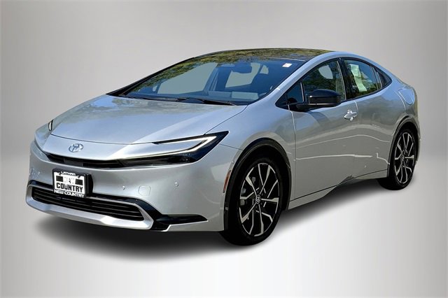 Used 2025 Toyota Prius Plug-In Hybrid image 2