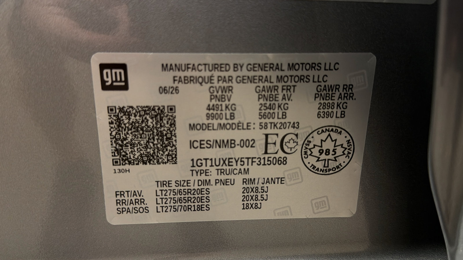 Used 2026 GMC Sierra 2500 Denali Ultimate w/ LPO, GMC Protection Package AWD/4WD image 45