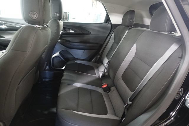 New 2026 Chevrolet TrailBlazer LT w/ LT Cold Weather Package FWD image 18