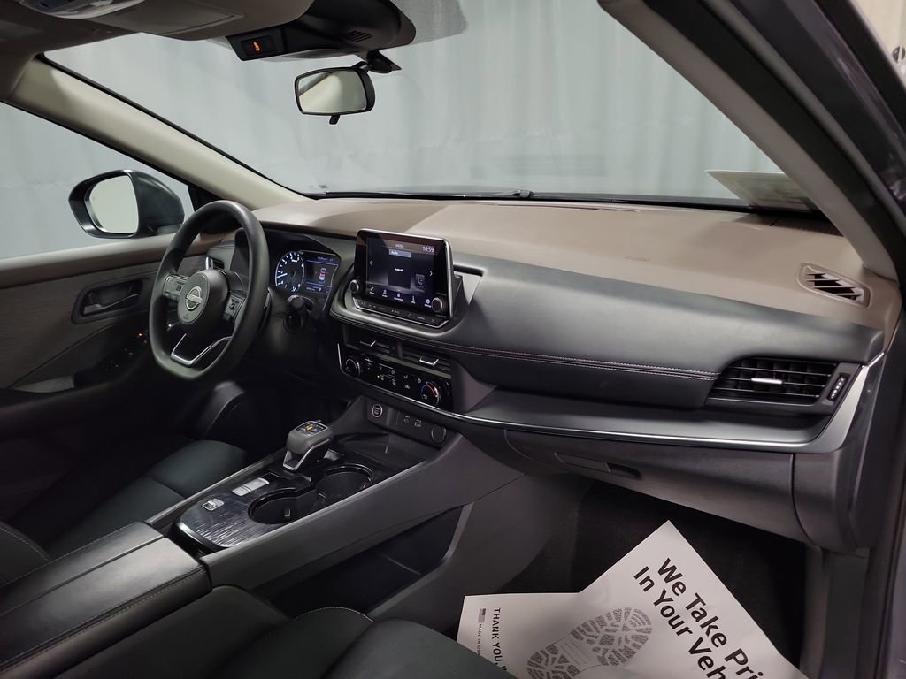 Used 2023 Nissan Rogue S image 26