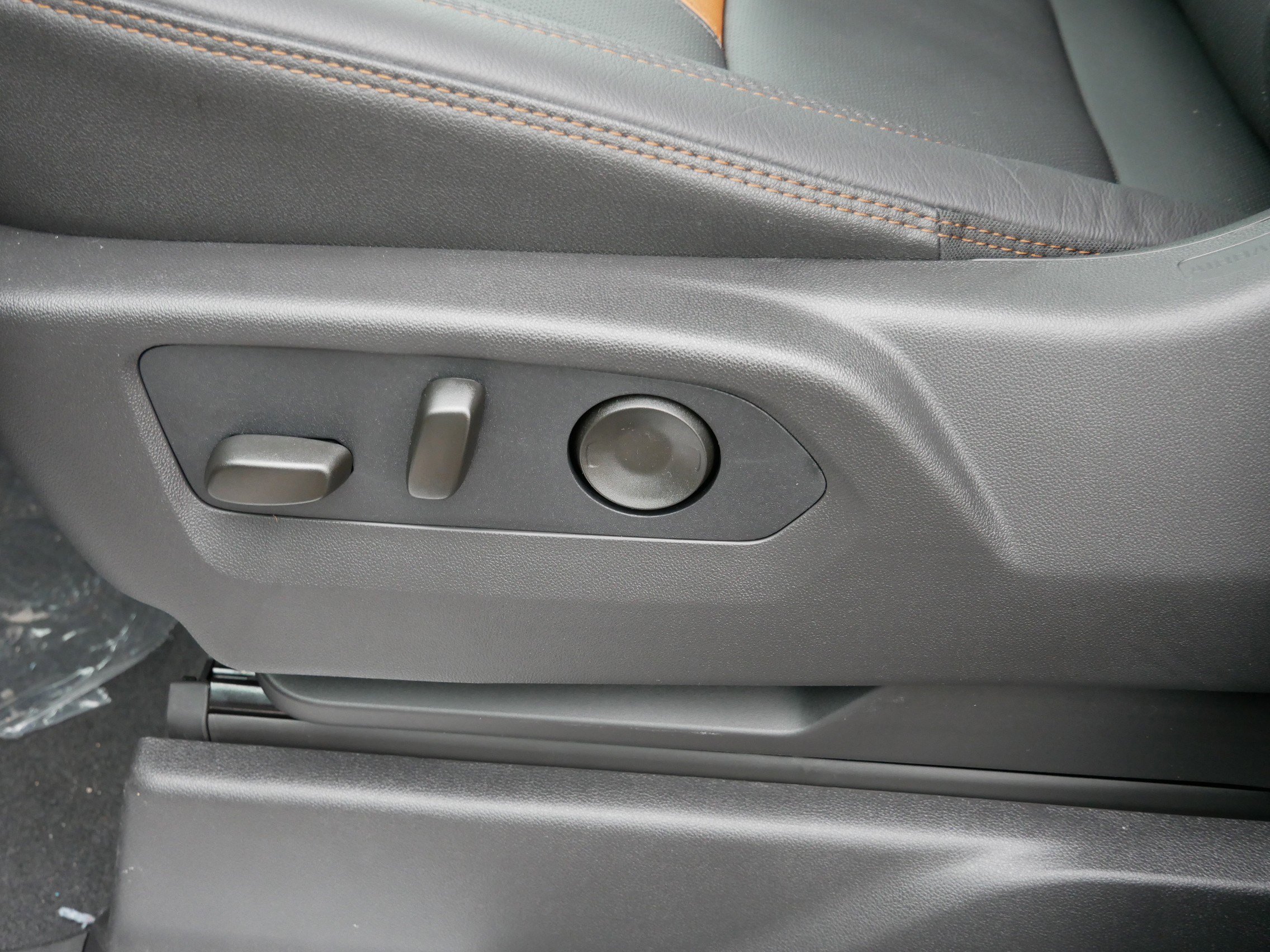 New 2026 GMC Sierra 2500 AT4 w/ AT4 Premium Plus Package image 16