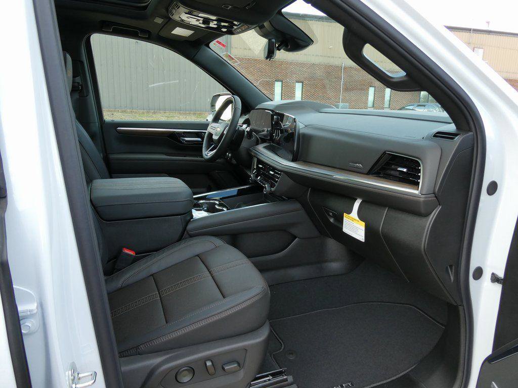 New 2026 Chevrolet Suburban High Country image 11