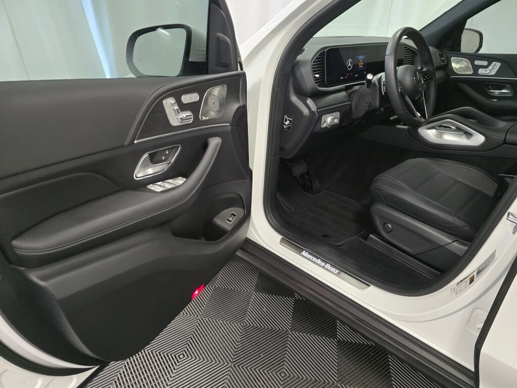 Used 2024 Mercedes-Benz GLE 350 4MATIC image 27