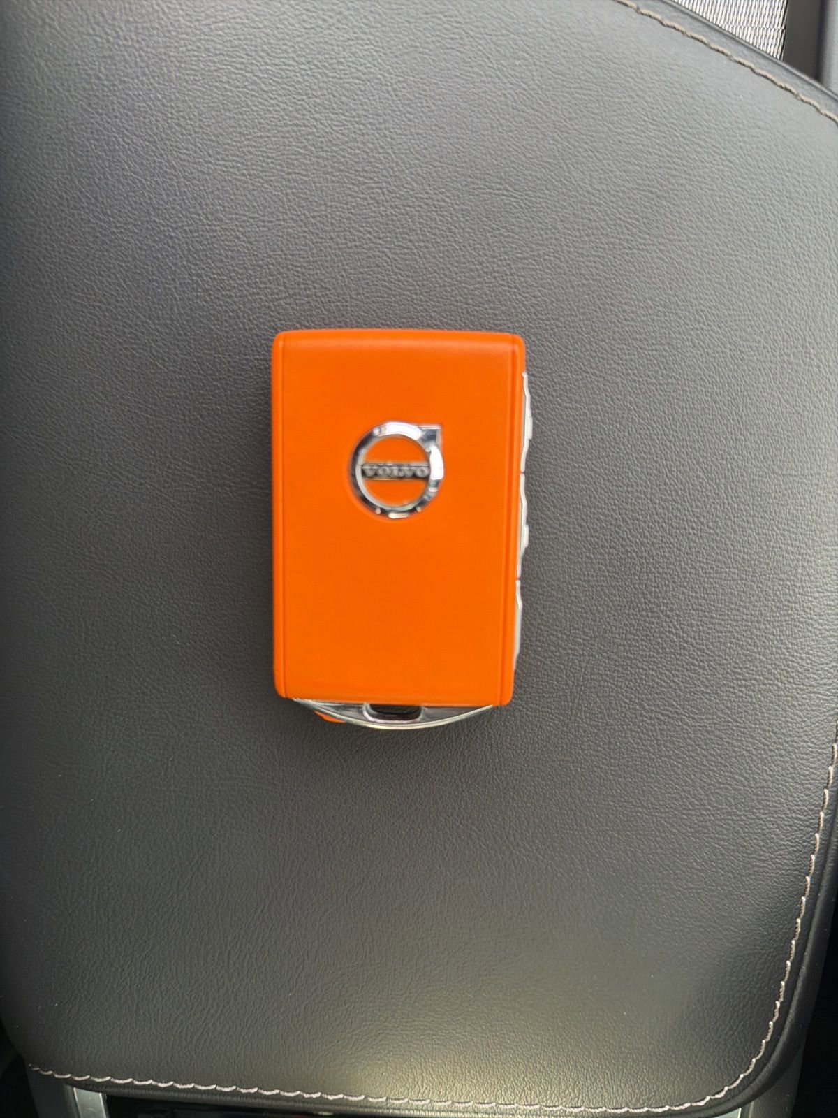 Used 2024 Volvo XC60 B5 Ultimate w/ Protection Package Premier image 34