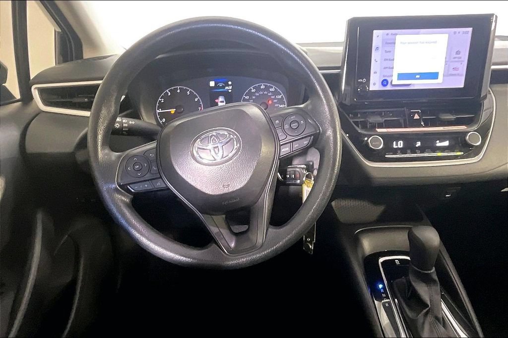Used 2025 Toyota Corolla LE FWD image 6