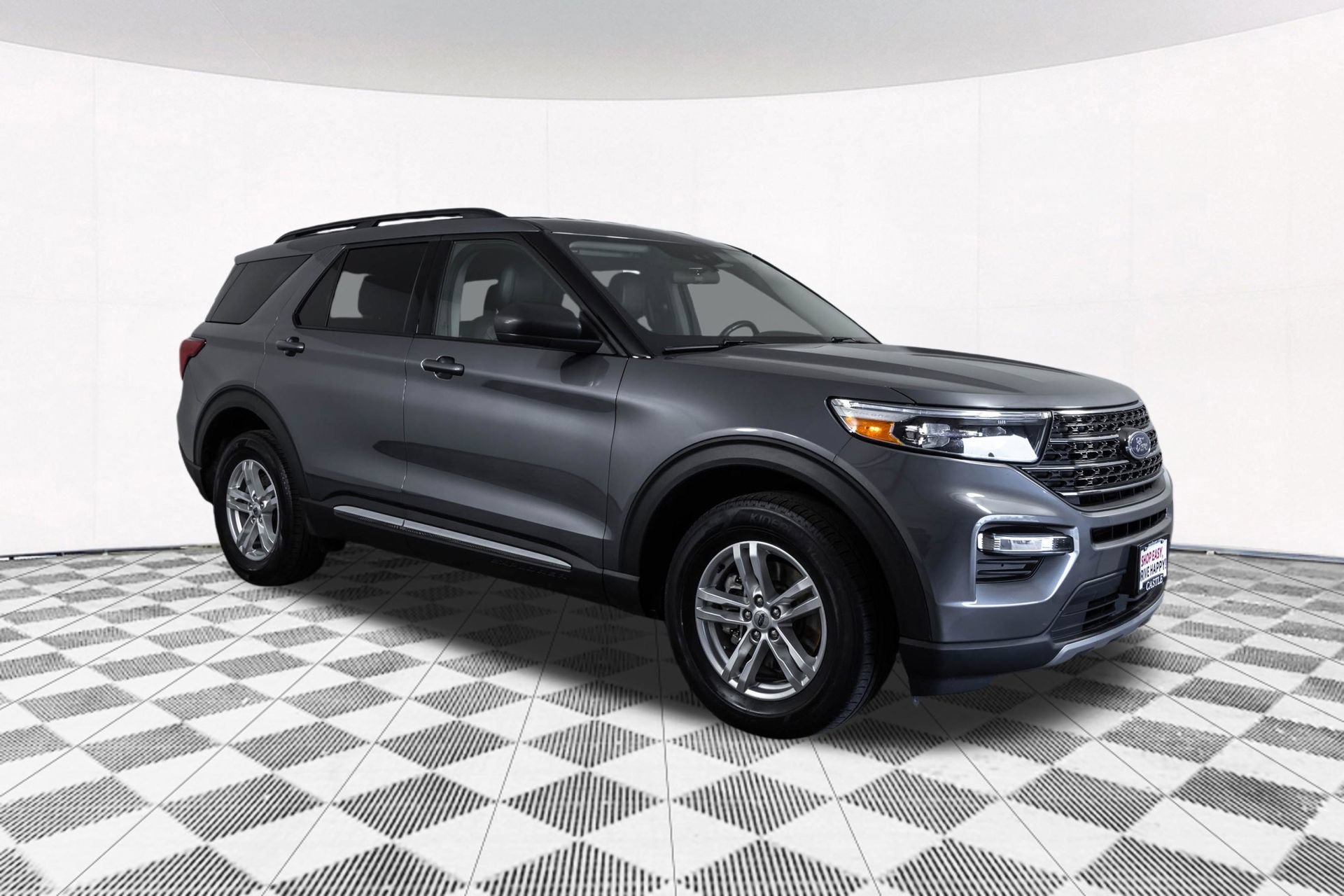 Used 2021 Ford Explorer XLT w/ Equipment Group 202A AWD/4WD image 21