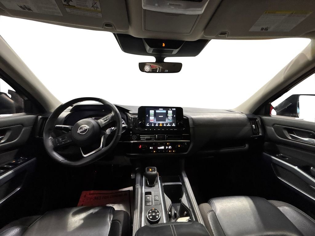 Used 2023 Nissan Pathfinder SL w/ Black Appearance Package image 18
