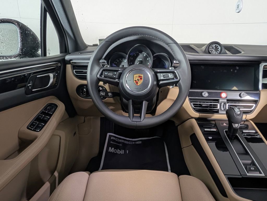 New 2026 Porsche Macan image 23