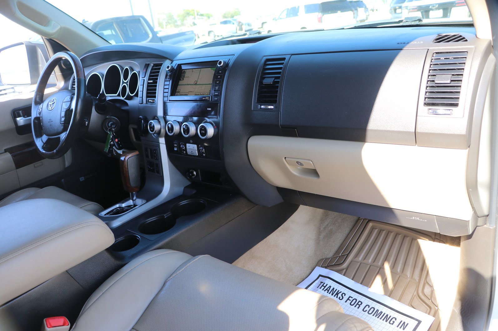 Used 2010 Toyota Sequoia Platinum RWD image 35