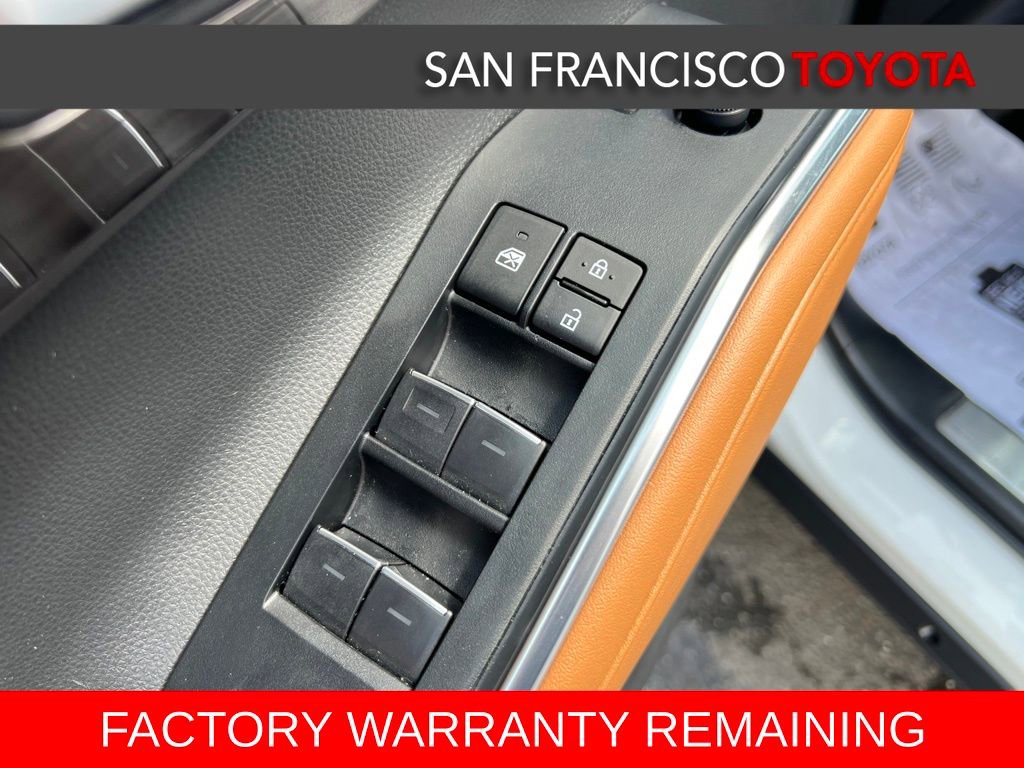 Used 2023 Toyota Highlander Platinum FWD image 36