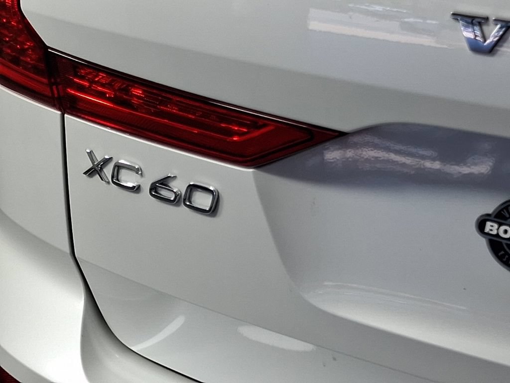 Certified 2023 Volvo XC60 B5 Plus w/ Climate Package AWD/4WD image 12