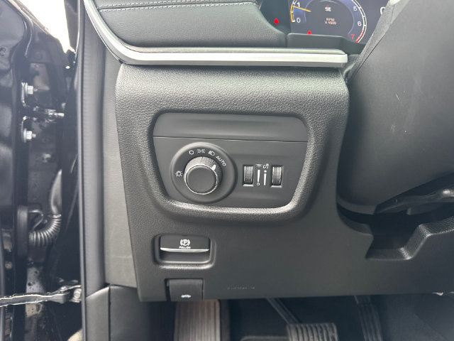 New 2027 Jeep Grand Cherokee Altitude AWD/4WD image 14