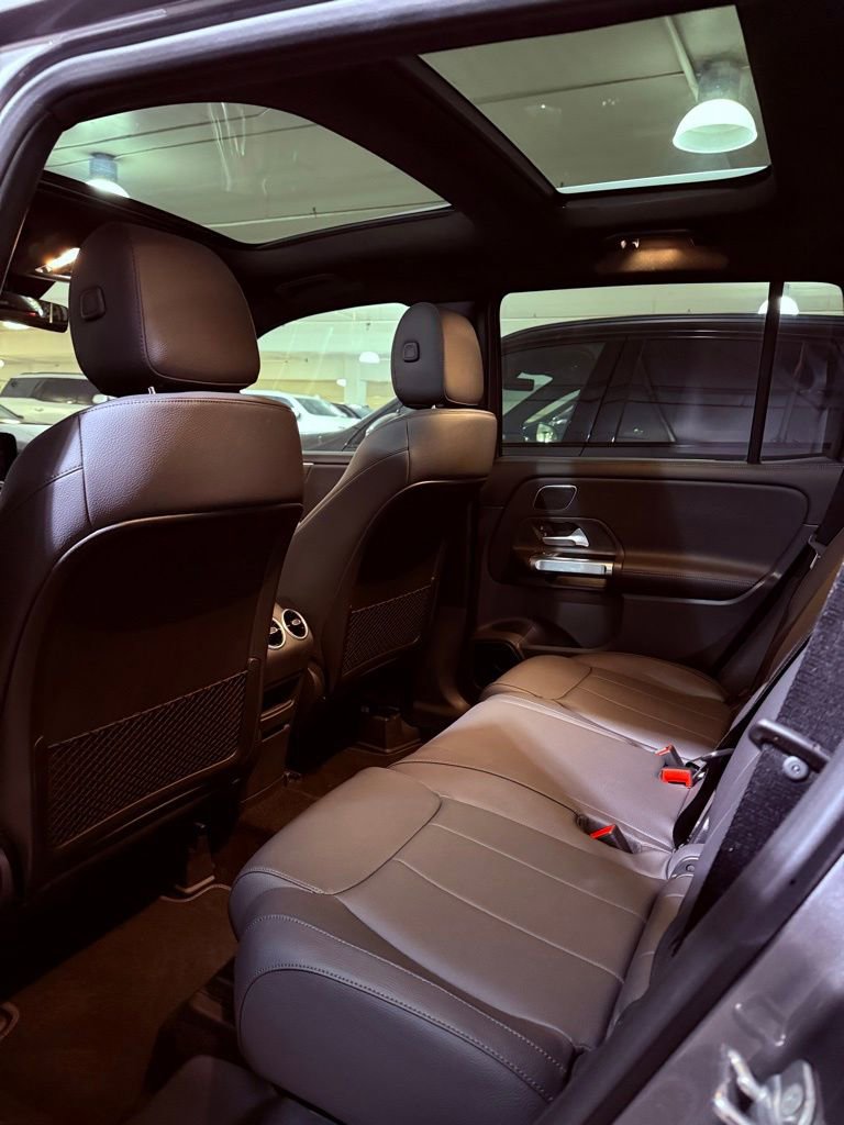 Certified 2026 Mercedes-Benz GLB 250 4MATIC image 4