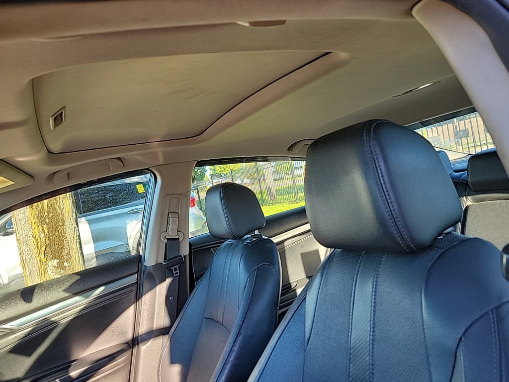 Used 2016 Honda Civic Touring image 7