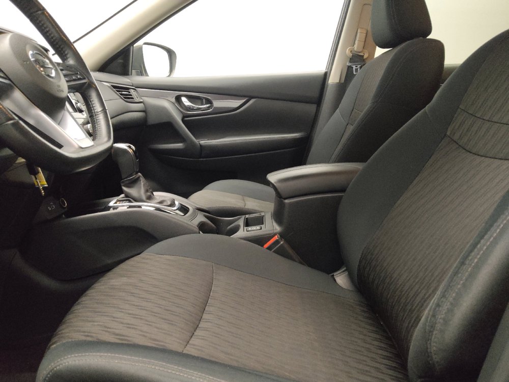 Used 2019 Nissan Rogue S w/ Special Edition Package FWD image 17