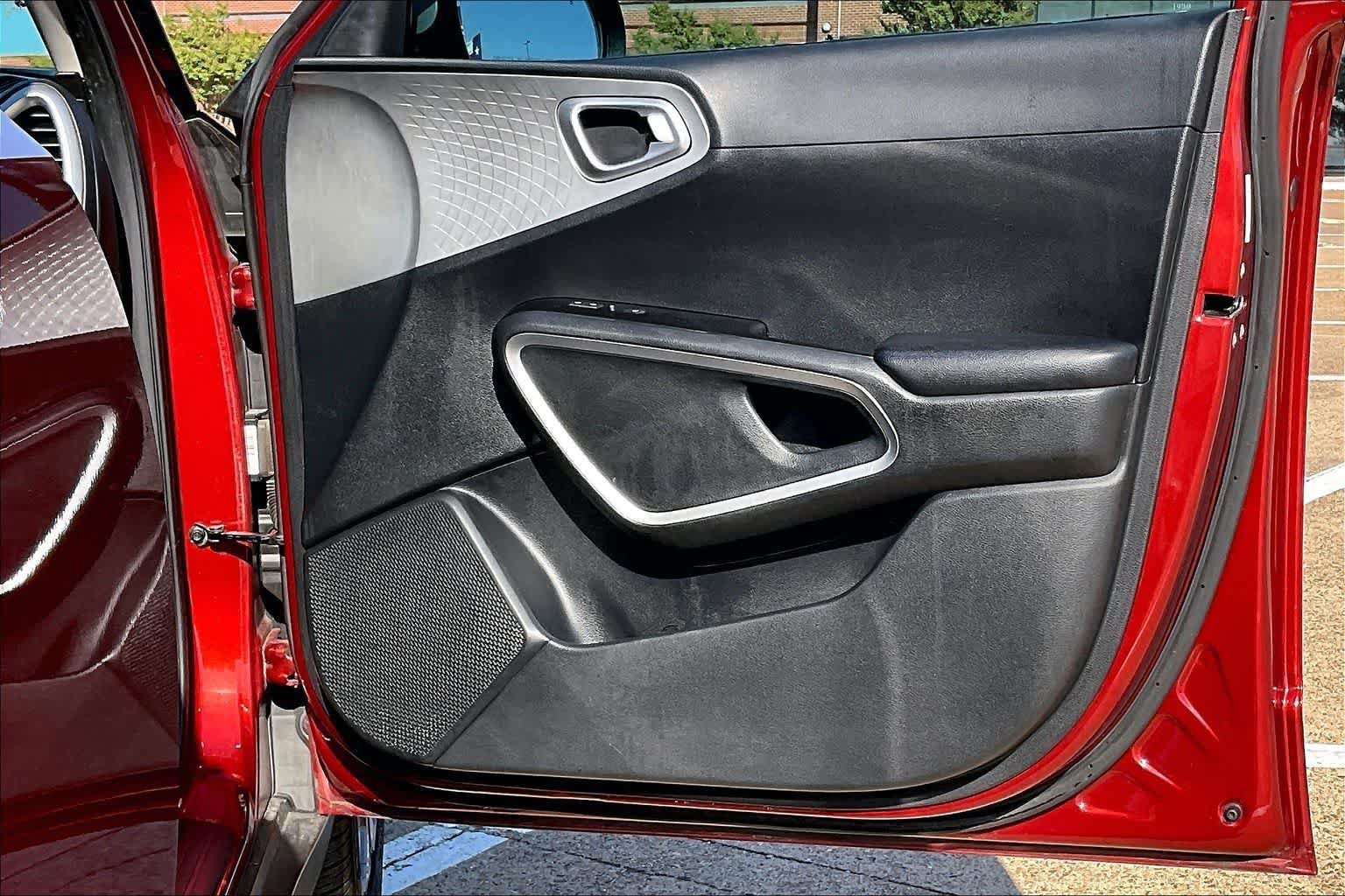 Certified 2021 Kia Soul X-Line FWD image 27