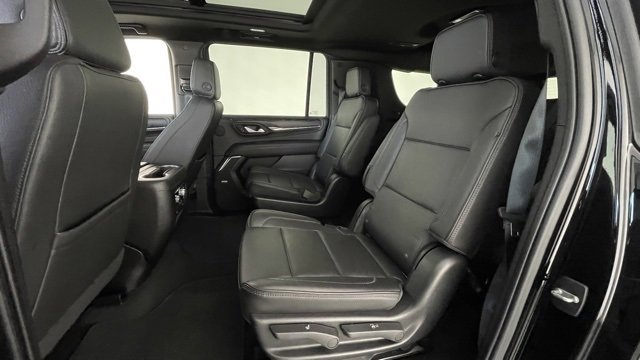Used 2022 GMC Yukon XL Denali image 42