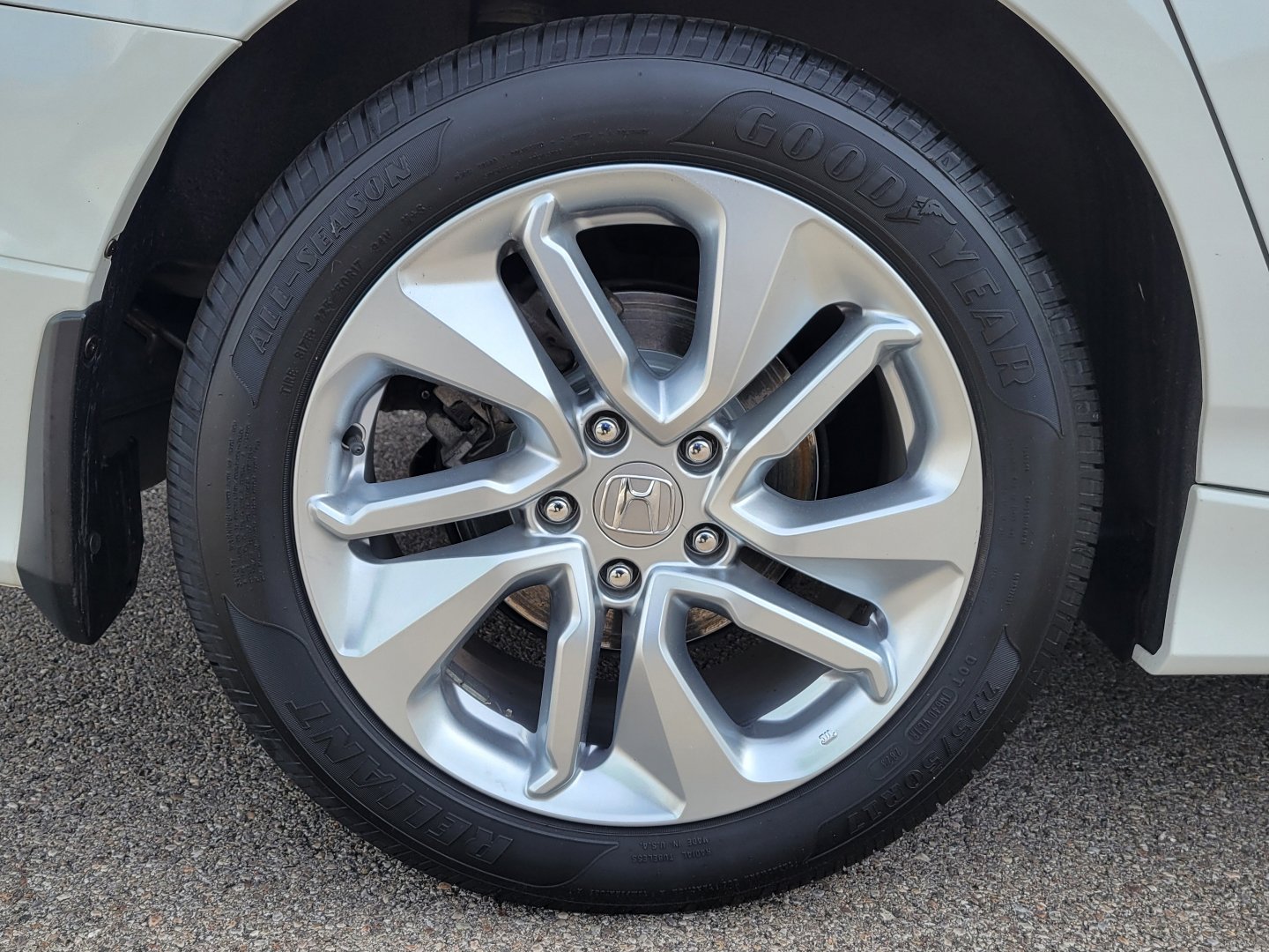 Certified 2018 Honda Accord LX image 5