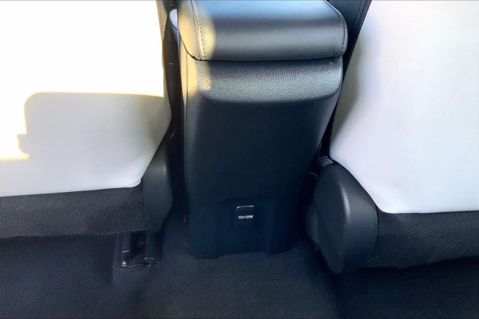 Used 2017 Toyota Prius Prime Advanced FWD image 34