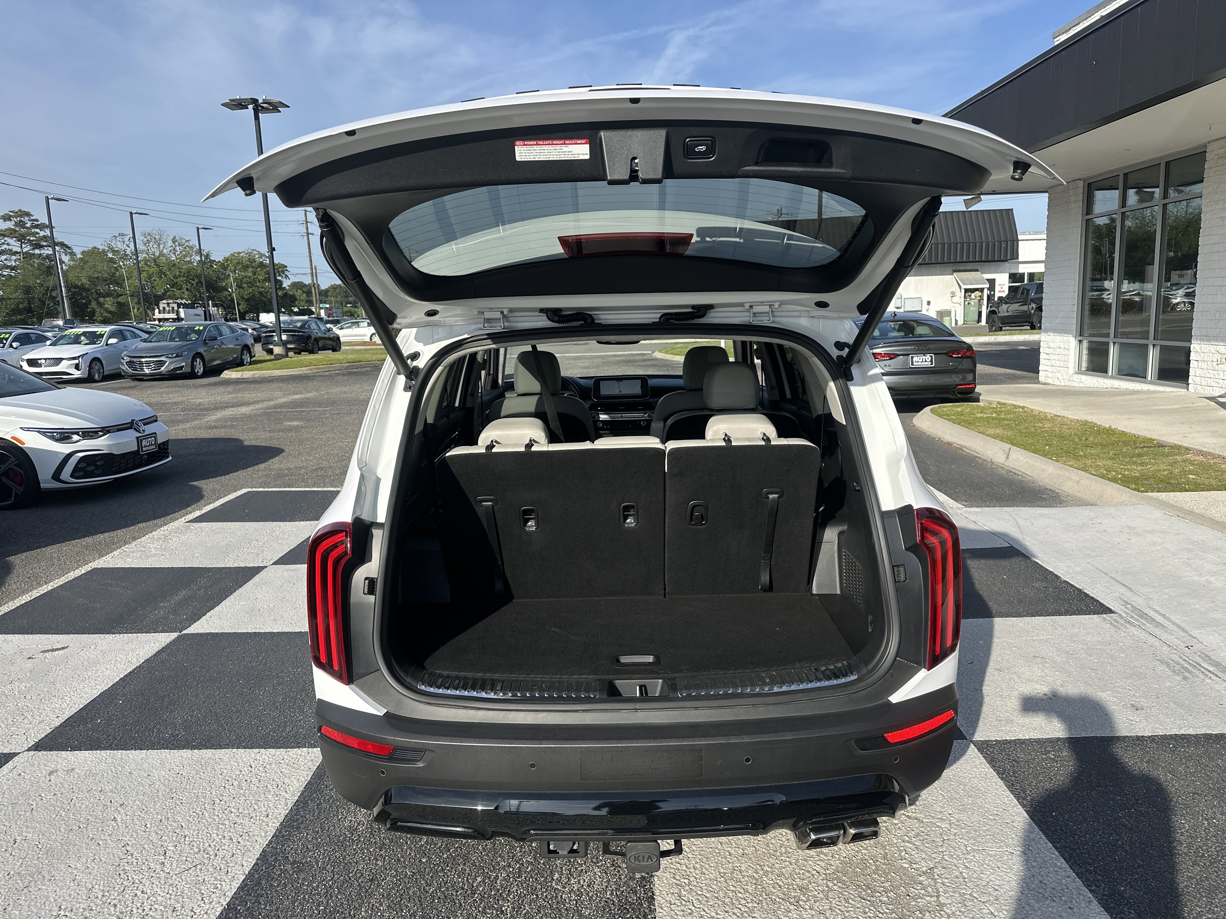 Used 2021 Kia Telluride SX w/ SX Prestige Package AWD/4WD image 5