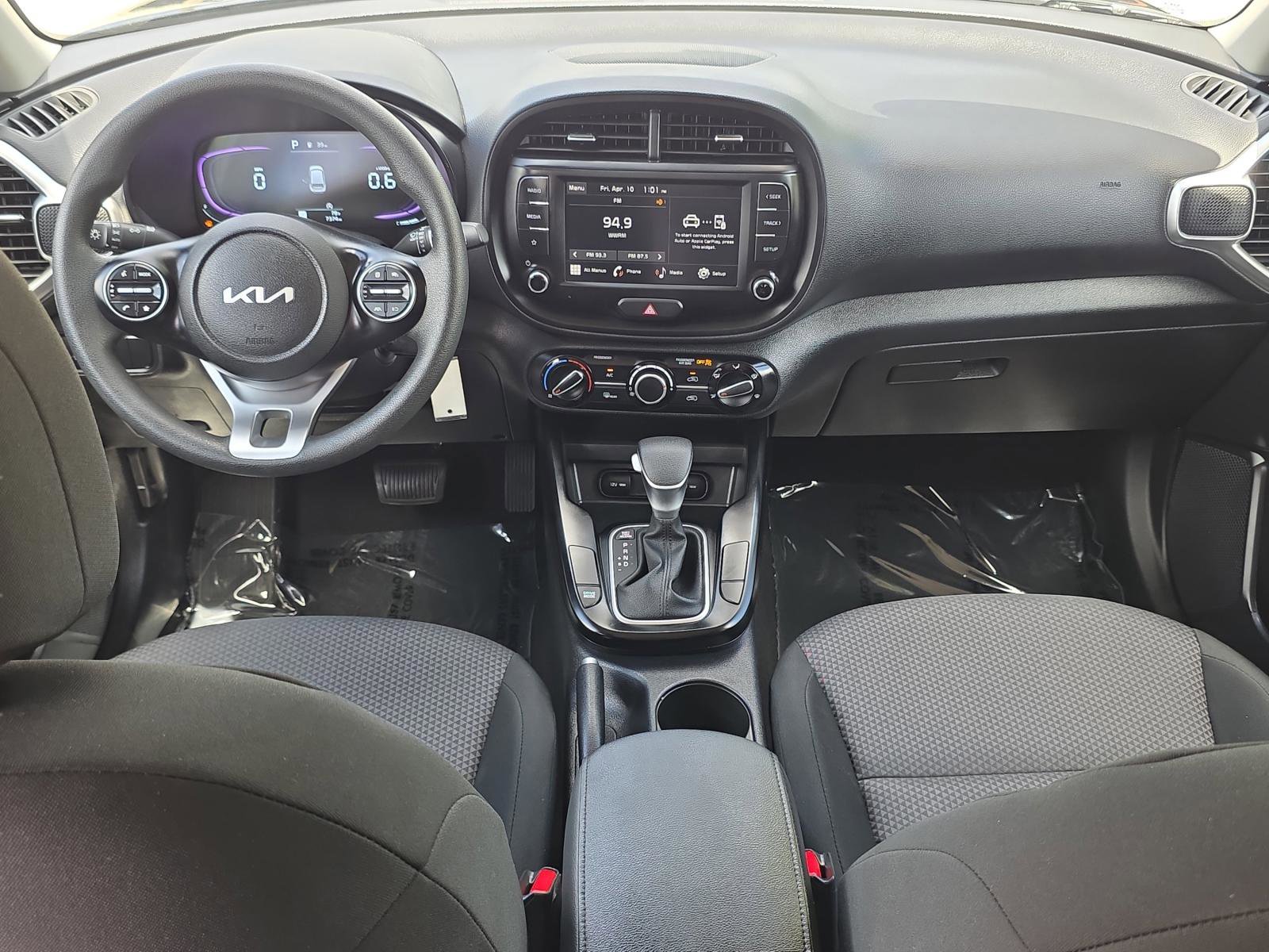 Used 2025 Kia Soul LX FWD image 12