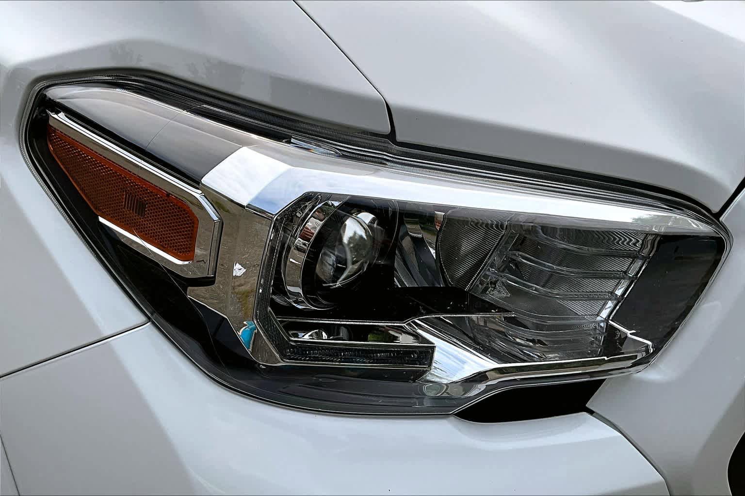 Certified 2021 Toyota Tacoma TRD Sport AWD/4WD image 25