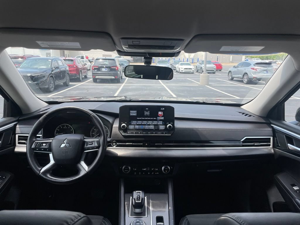 Used 2023 Mitsubishi Outlander SE FWD image 10