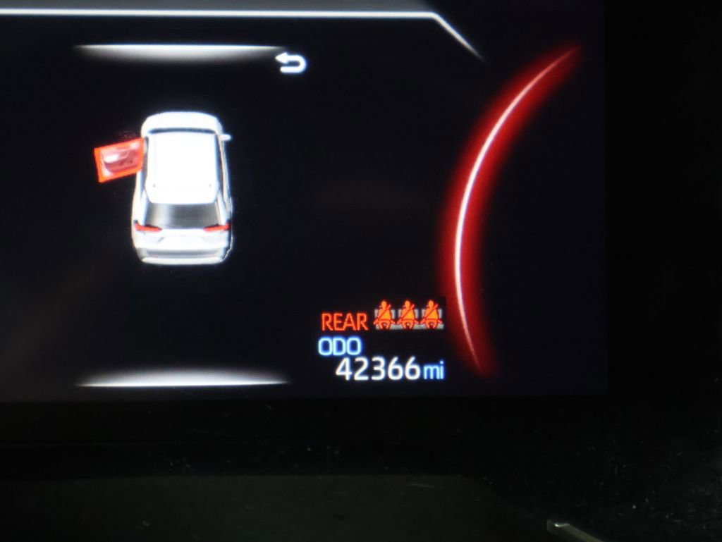 Used 2024 Toyota RAV4 LE image 38