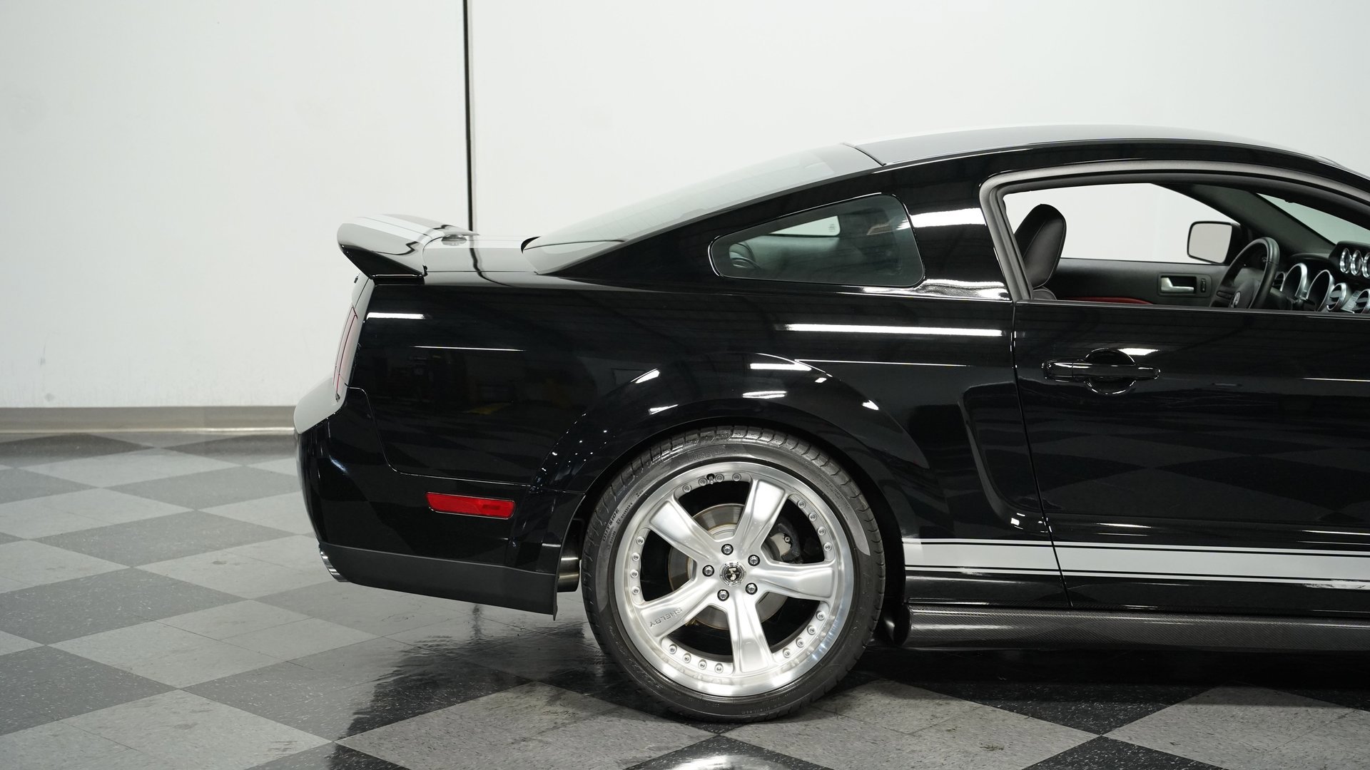 Used 2007 Ford Mustang Shelby GT500 image 23