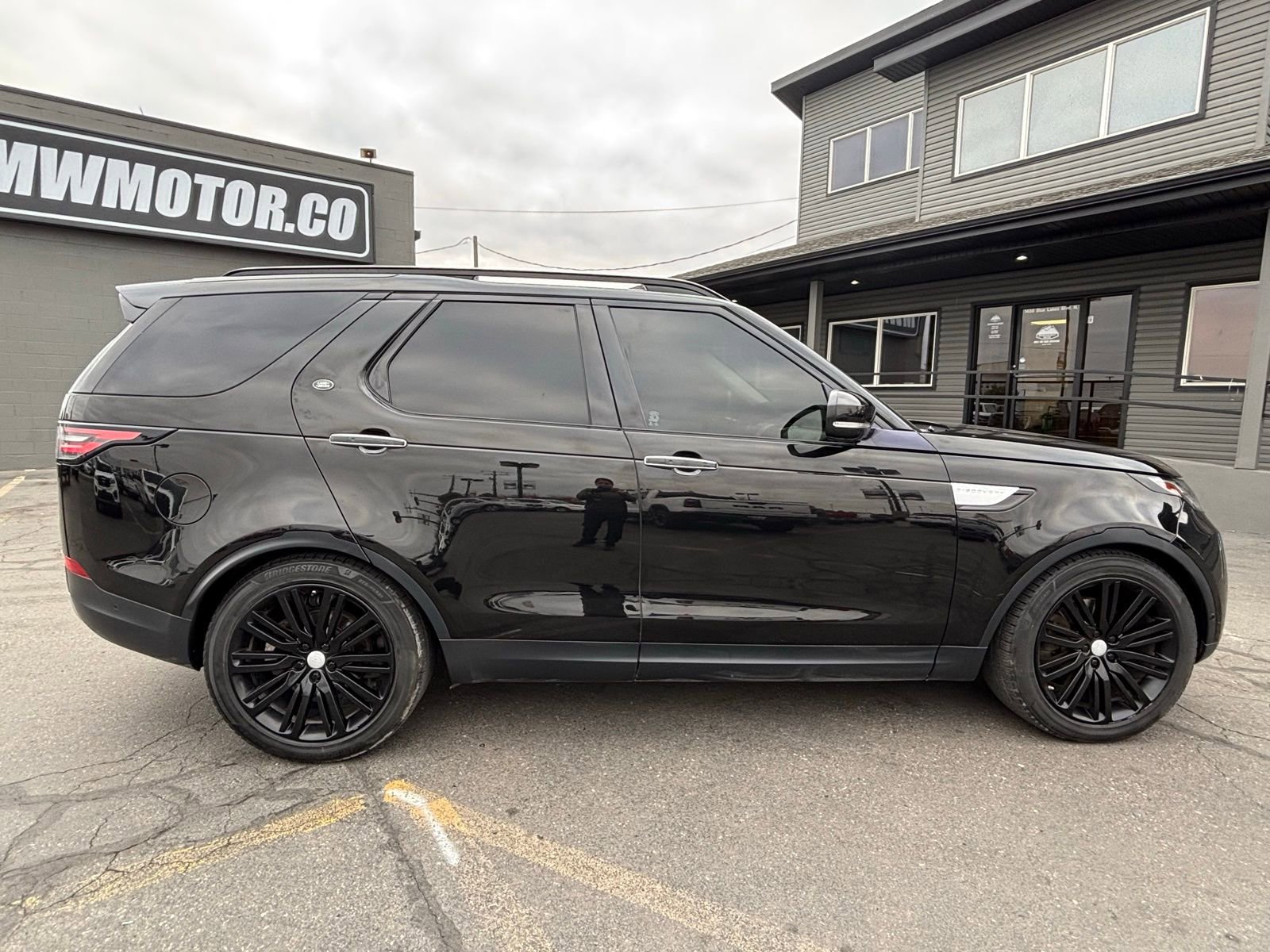 Used 2018 Land Rover Discovery HSE Luxury image 5