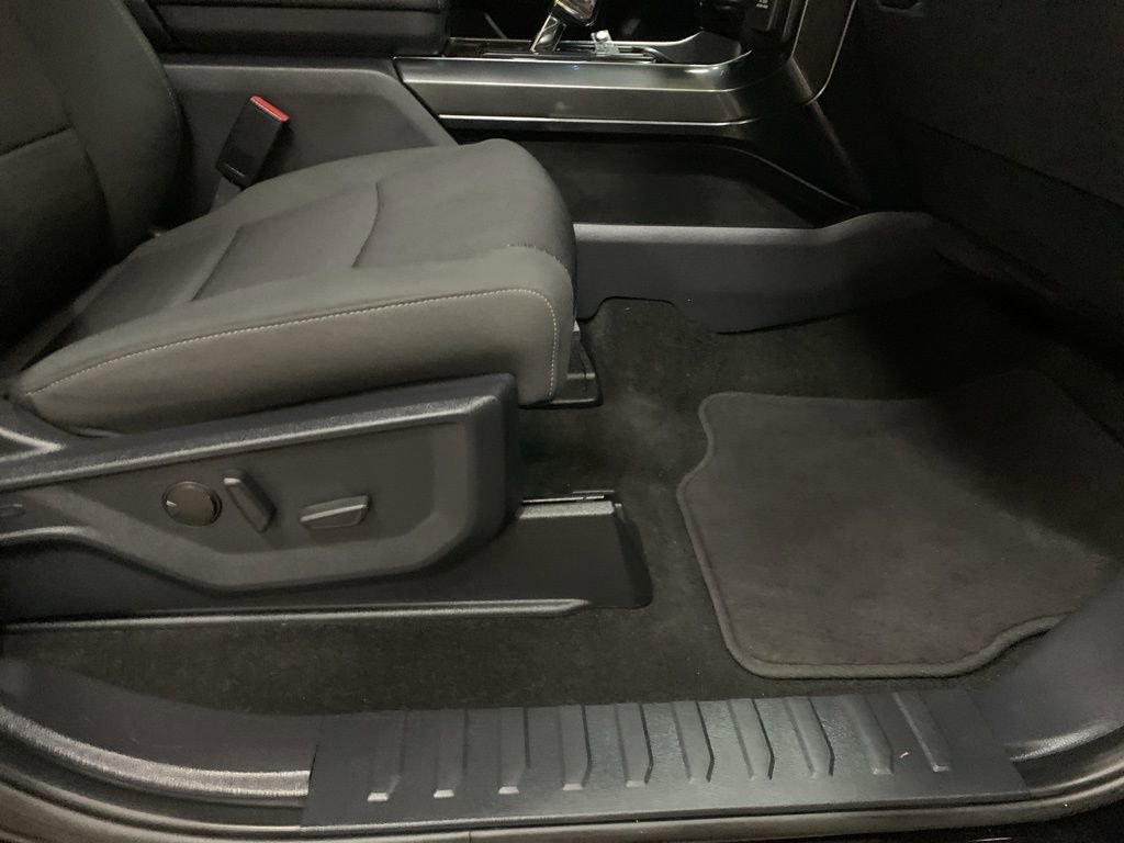 Used 2022 Ford F150 XLT w/ Equipment Group 302A High image 17