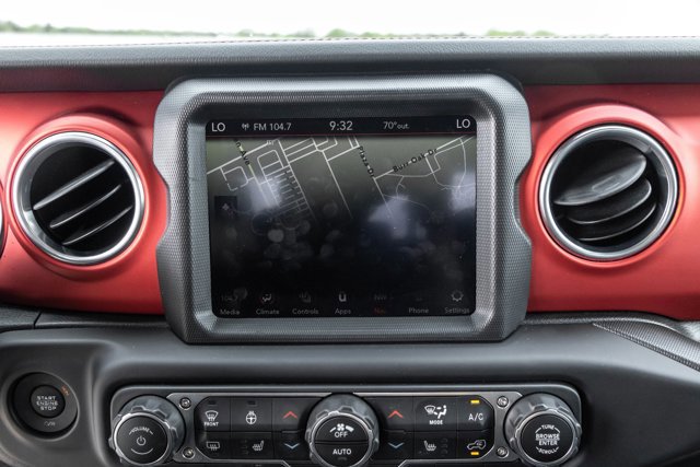 Used 2020 Jeep Gladiator Rubicon AWD/4WD image 16