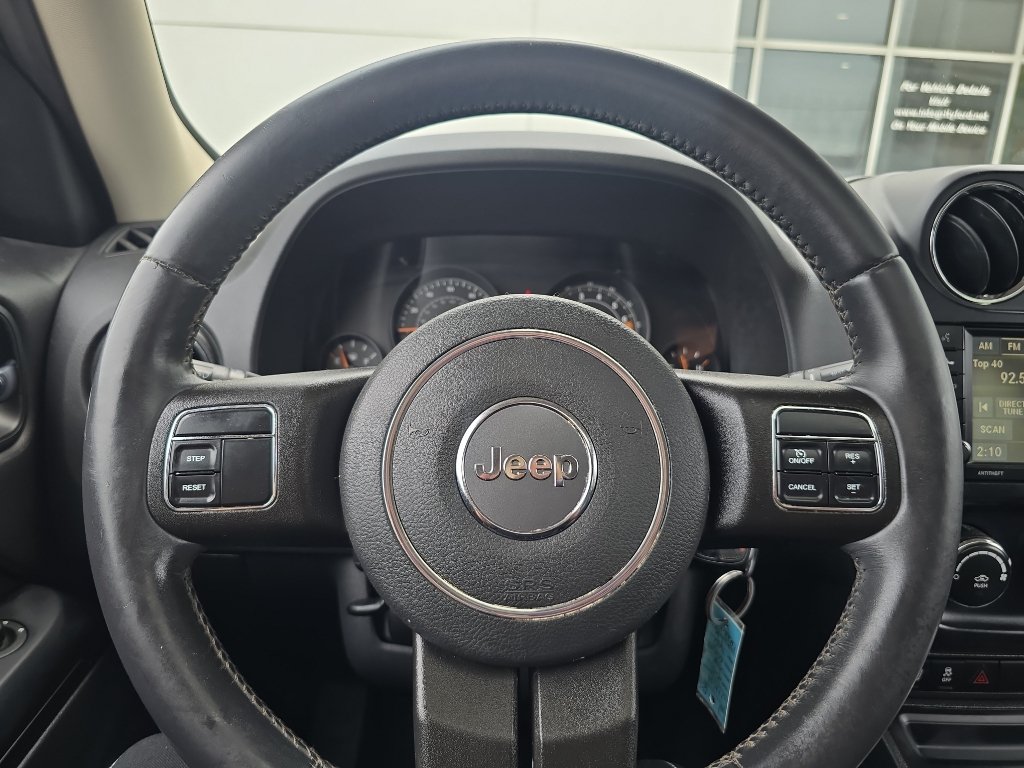 Used 2015 Jeep Patriot High Altitude AWD/4WD image 21