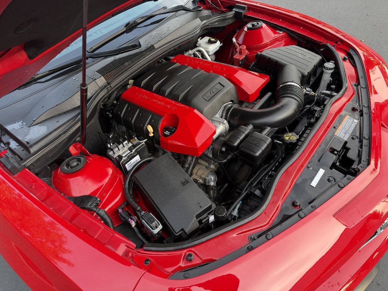 Used 2010 Chevrolet Camaro SS w/ LPO, Ground Effects Package RWD image 14