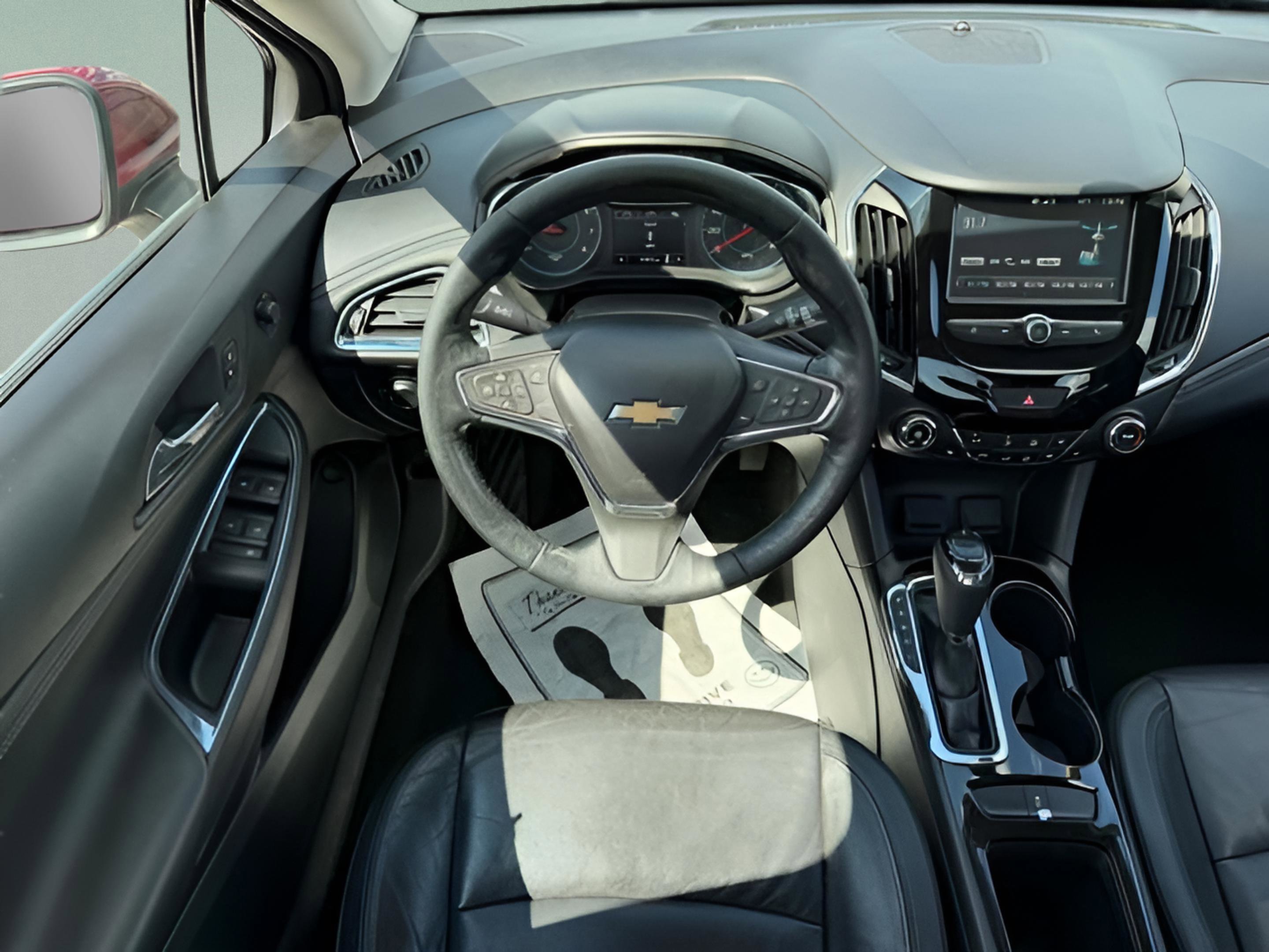 Used 2017 Chevrolet Cruze Premier image 11