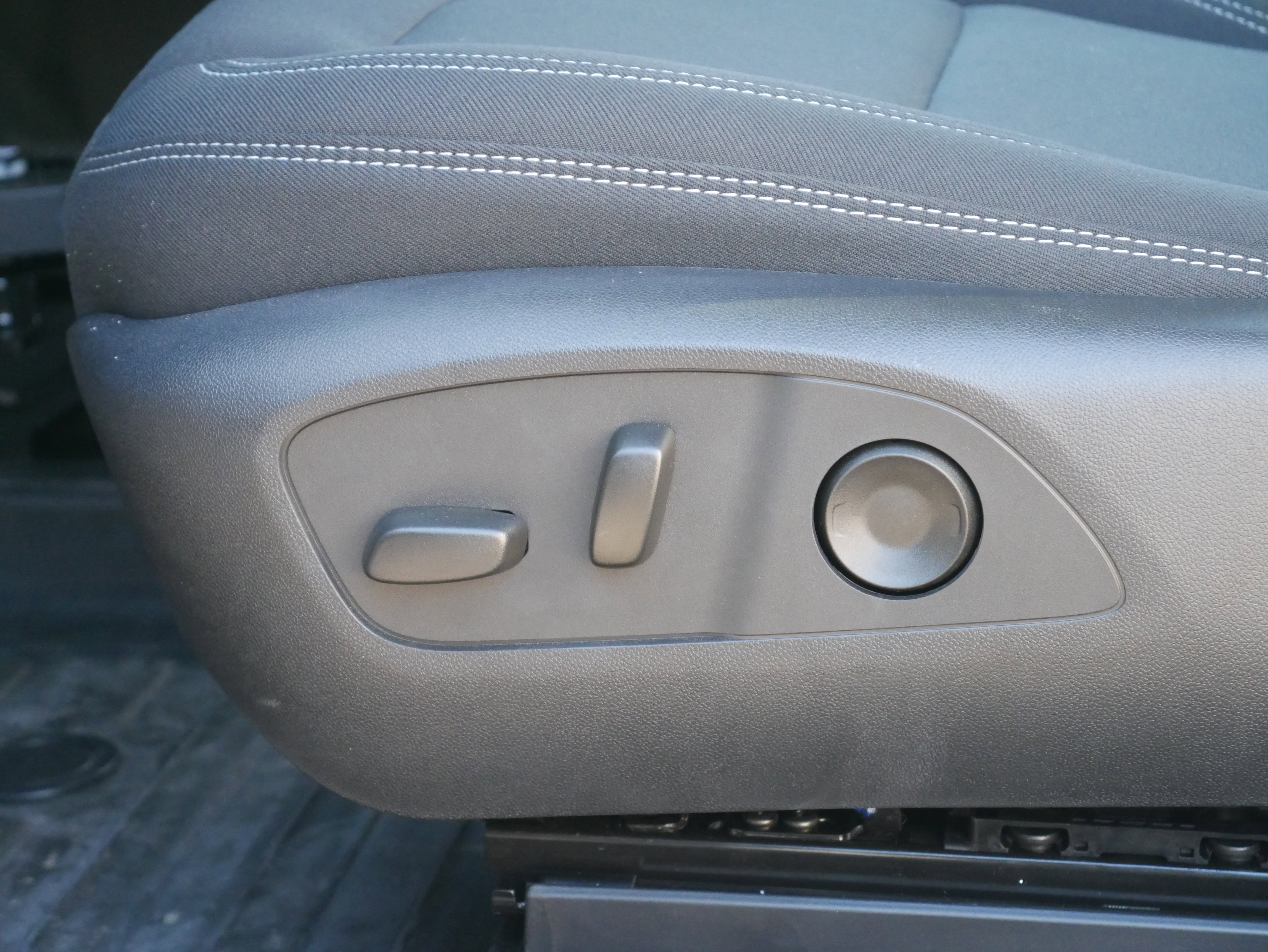 New 2025 Chevrolet Blazer EV AWD Police w/ Remote Keyless Entry Package image 14