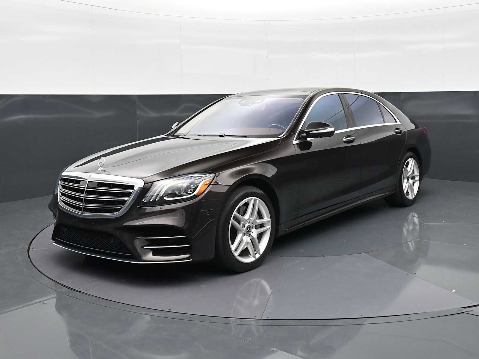 Used 2018 Mercedes-Benz S 560 Sedan video 1