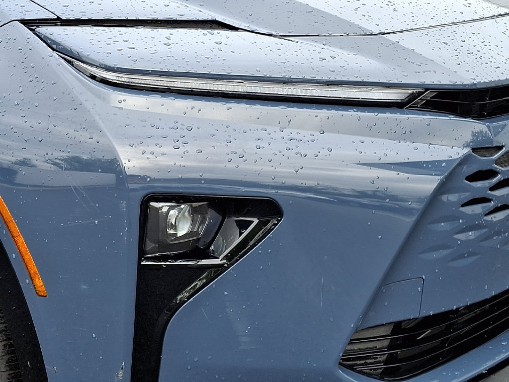 Certified 2025 Toyota Crown Signia AWD/4WD image 9
