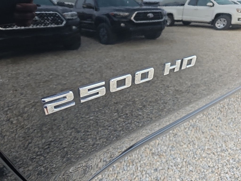 Used 2023 Chevrolet Silverado 2500 LT image 9