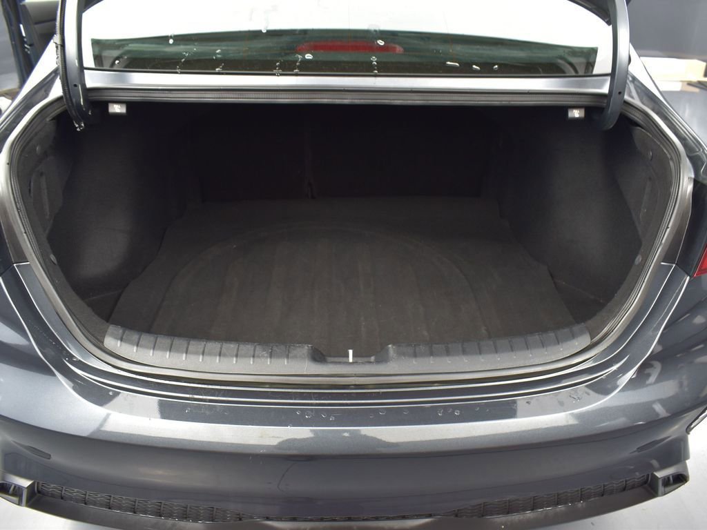 Used 2023 Kia Forte LXS image 9