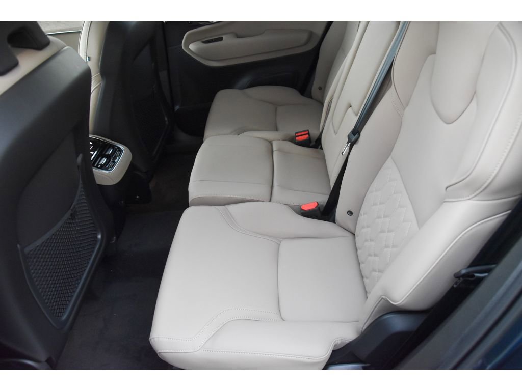 New 2026 Volvo XC90 B6 Plus w/ Protection Package Premier image 14