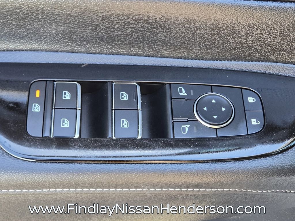 Used 2025 Nissan Murano SV image 20