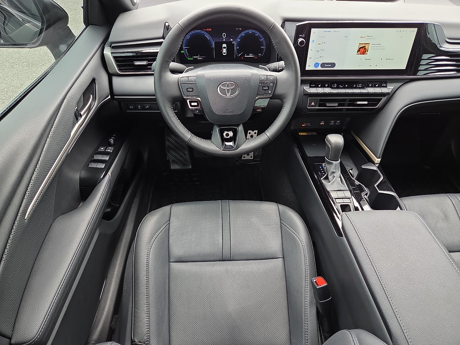 Used 2026 Toyota Camry XSE w/ Premium Package FWD image 11