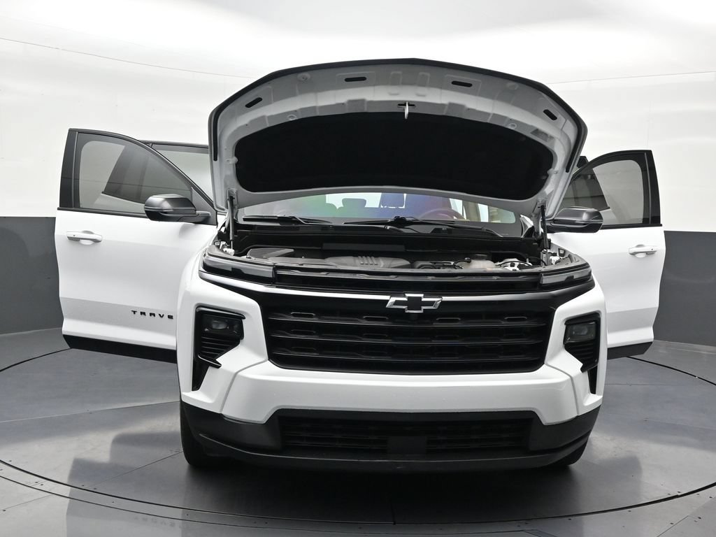 Used 2025 Chevrolet Traverse LT w/ Midnight/Sport Edition FWD image 37